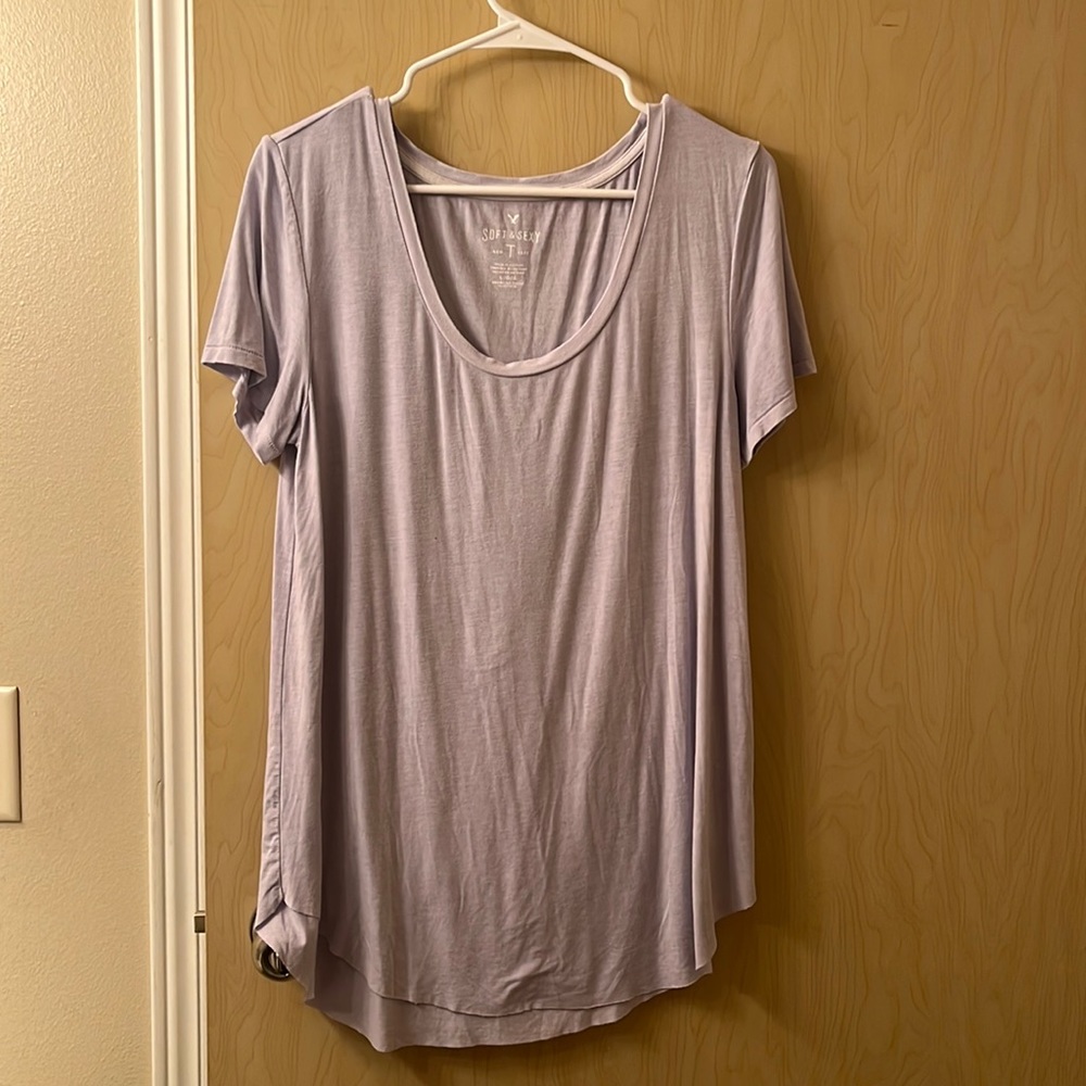 Light Purple, Size Large American Eagle Soft and Sexy tee.